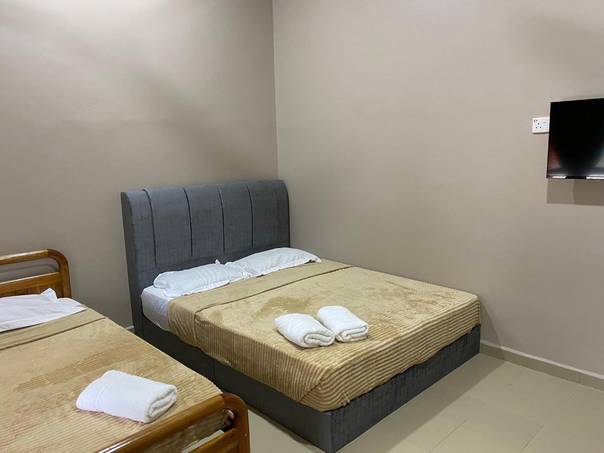 Sasuka Guesthouse Marang Exteriör bild