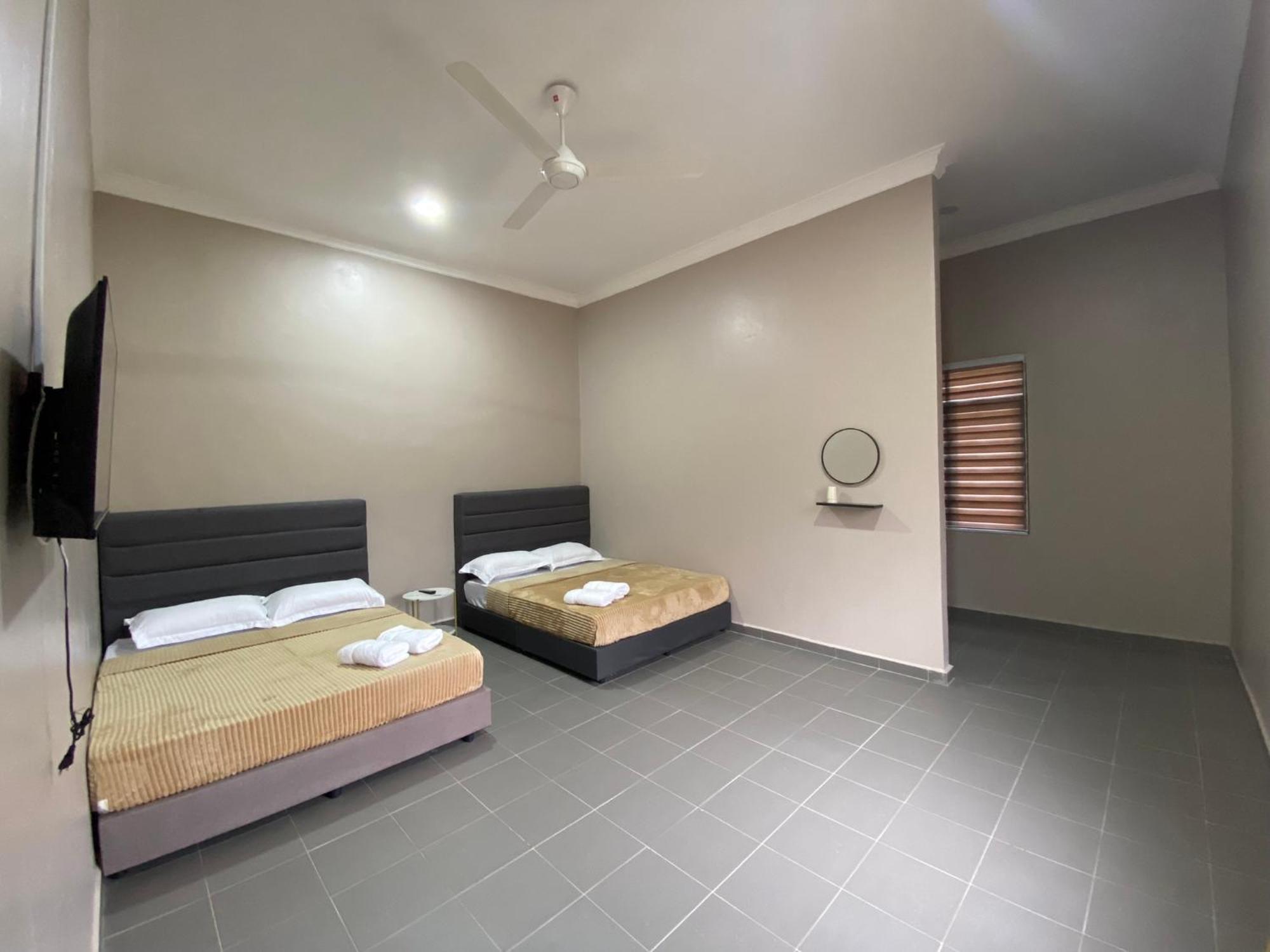 Sasuka Guesthouse Marang Exteriör bild